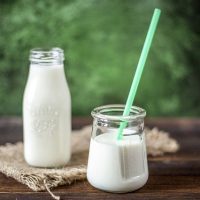 milk-gc36143341_640